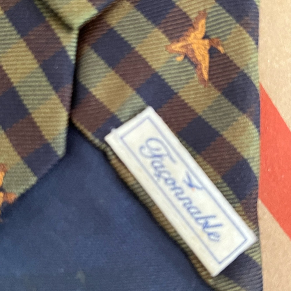 Tie - Picture 5 of 6